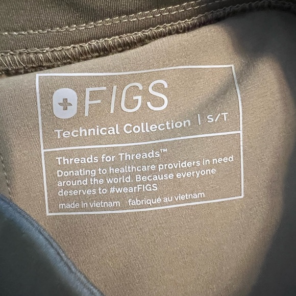 FIGS Set in Small - Picture 6 of 7